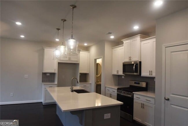 Building Photo - 313 Niles Ct