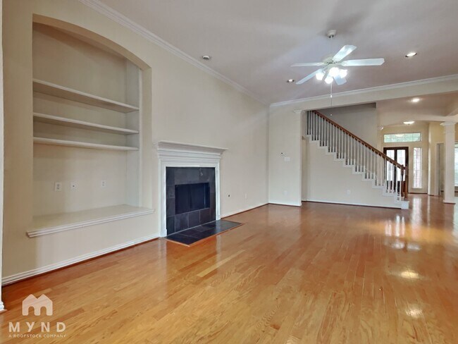 Foto del edificio - 3009 Fallbrook Ct