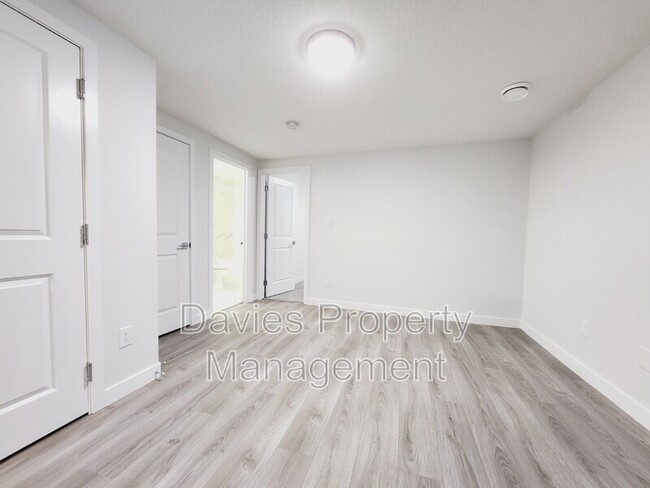 Photo du bâtiment - 9475 Colak Ln SW