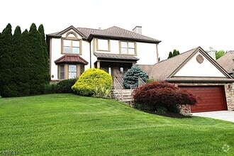 Building Photo - 11 Cypress Ln