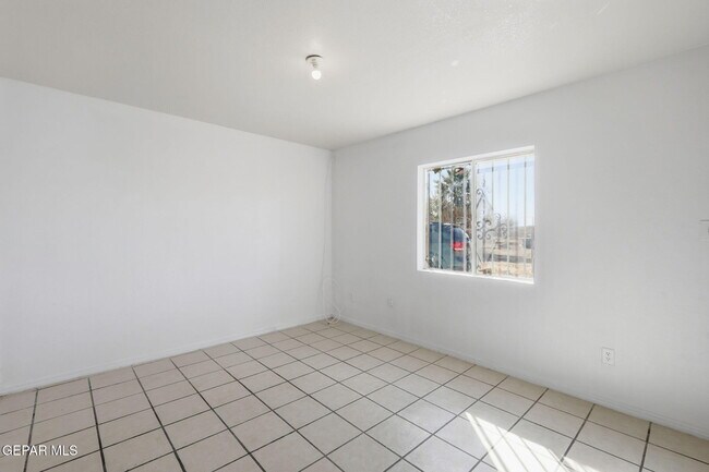 Foto del edificio - 13113 Violeta Ln