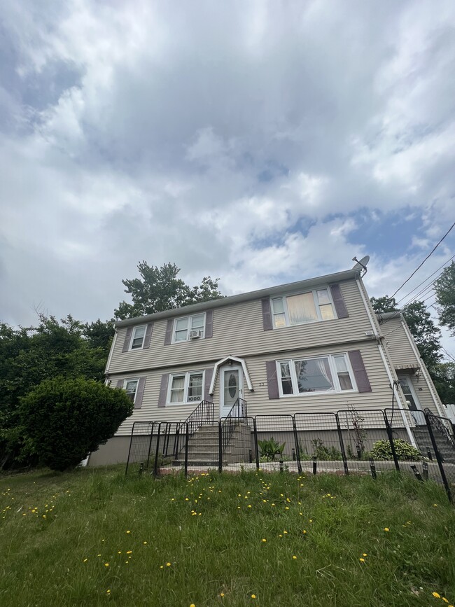 Building Photo - 31 Orne St