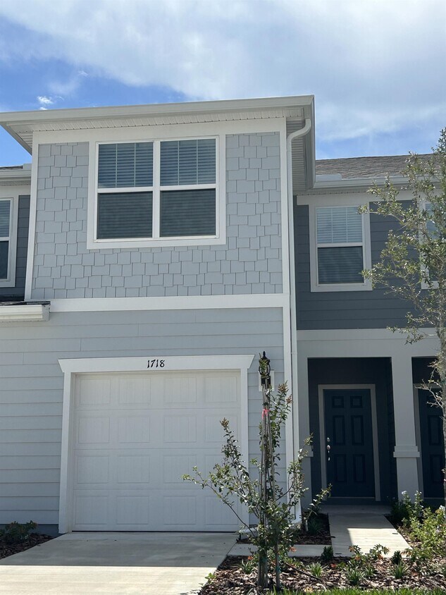 1718 Delightful Dr, Four Corners, FL 33896 Townhouse for Rent in Four