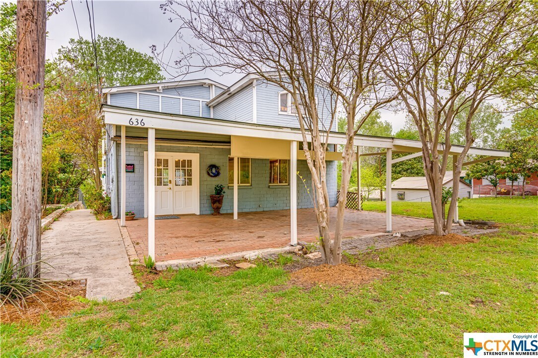 Primary Photo - 636 Cypress Ridge Rd