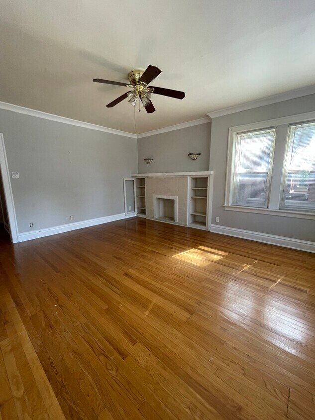 Photo - 6945 S Calumet Ave (Chicago, IL)