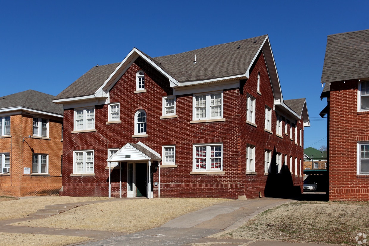 Primary Photo - 437 NW 26th