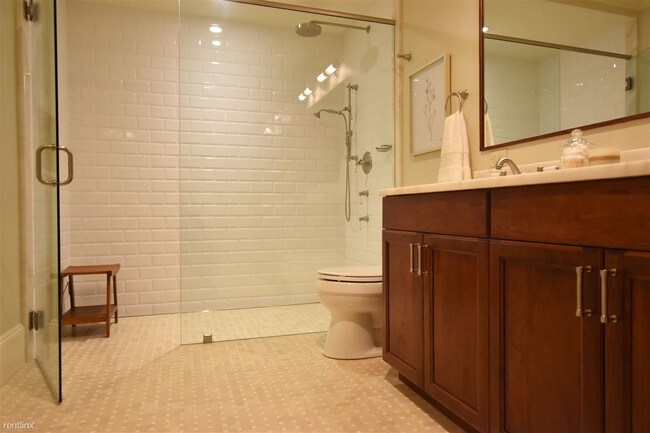 Building Photo - 2 br, 2.5 bath Condo - The Elmwood