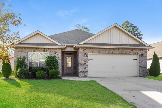 Building Photo - 12877 Tallulah Dr