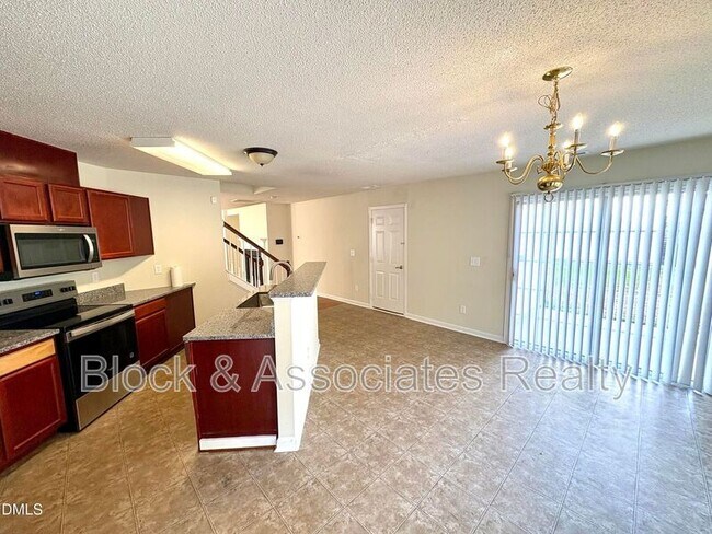 Foto del edificio - 2422 Quarry Ridge Ln