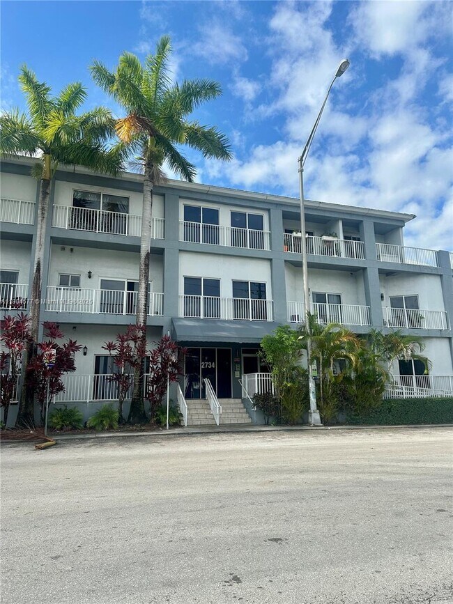 Foto del edificio - 2734 Bird Ave