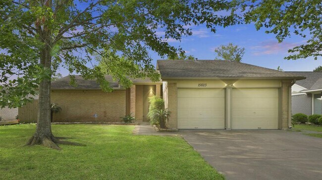 Foto del edificio - 15823 Fox Springs Dr