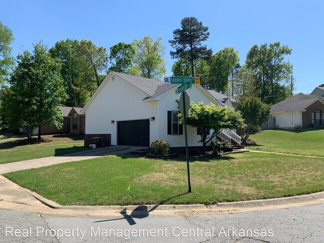 Foto del edificio - 3 br, 2 bath House - 1 Summer Ridge Ct.
