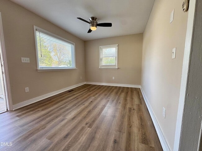 Building Photo - 52 Eastwood St