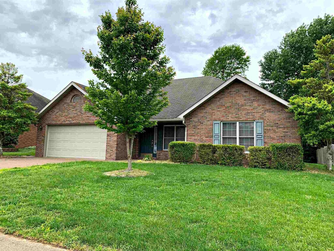 Primary Photo - 3755 Carmona Dr