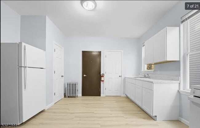 Foto del edificio - 38 Franklin Ave