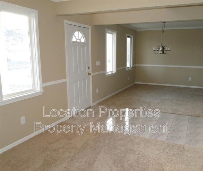 Building Photo - 4412 W 24th Pl