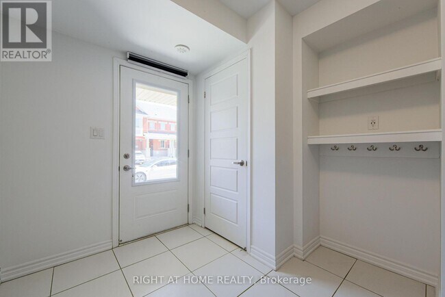 Building Photo - 1270 Wintergreen Pl