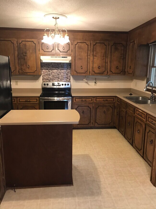 Updated appliances - 124 Northgate St