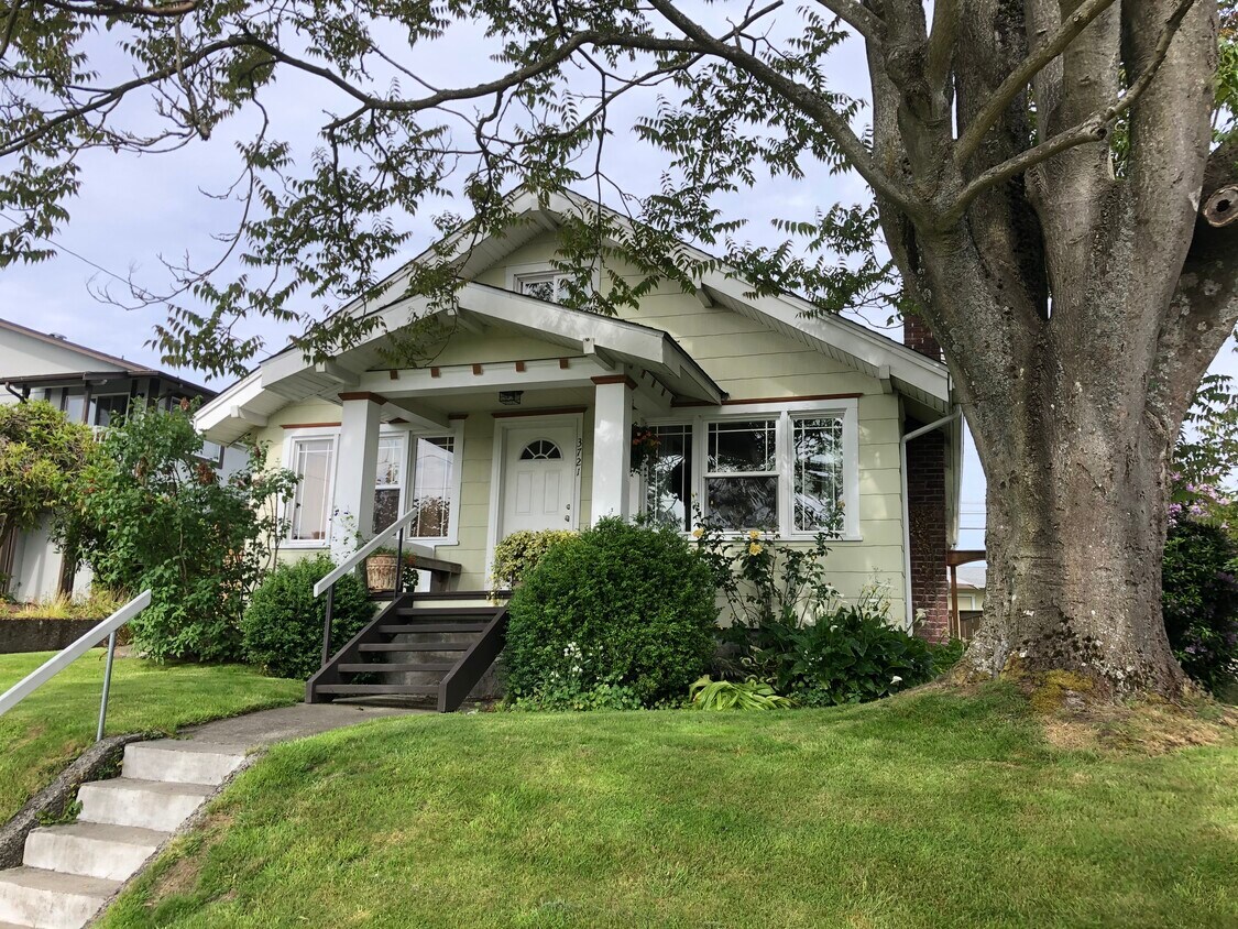 3721 S Cushman Ave, WA 98418 House Rental in WA