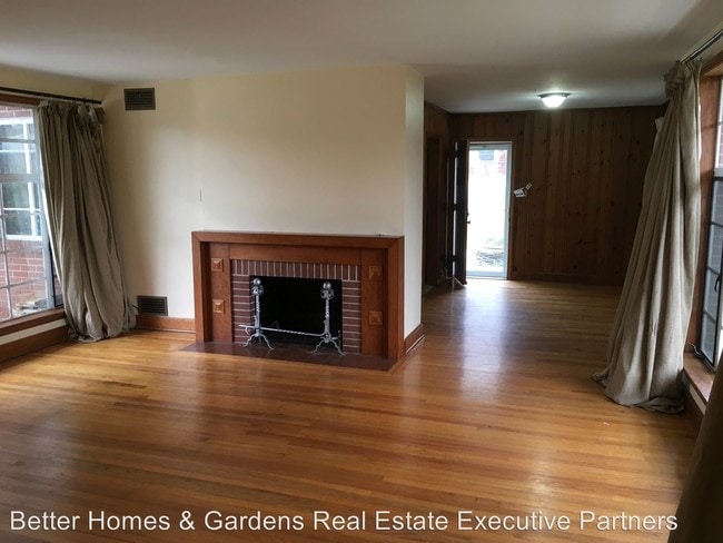 Building Photo - 3 br, 2 bath House - 2314 Redwood Drive
