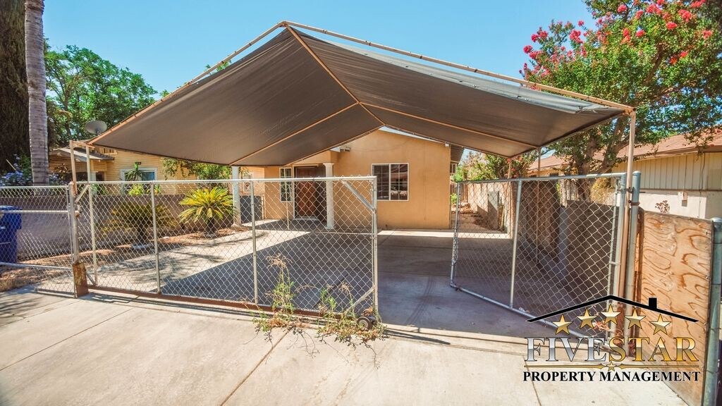 Foto principal - 1425 Pacific St