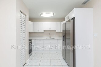 Building Photo - 7750 SW 10th Ct