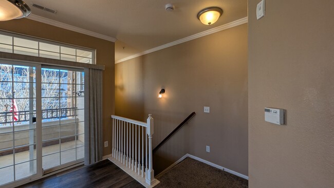 Building Photo - Beautiful condo in Castle Rock