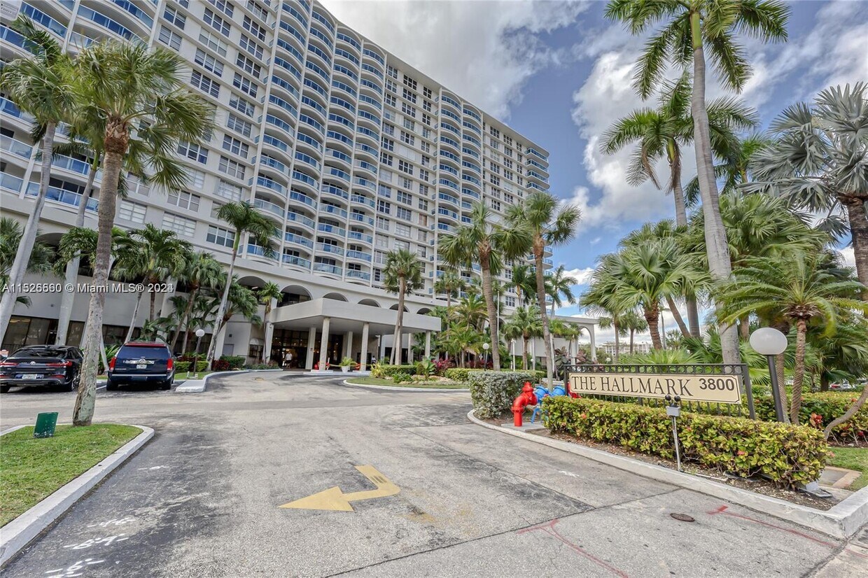 Primary Photo - 3800 S Ocean Dr