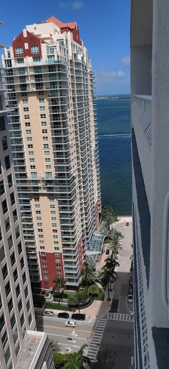 Foto del edificio - 1200 Brickell Bay Dr