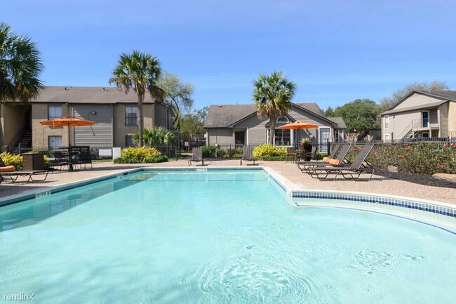Building Photo - 3 br, 2 bath Condo - 2701 W Bay Area Blvd ...
