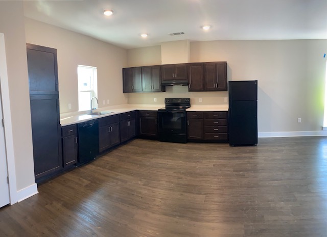 Spacious Floorplans - Maple Crest Apartments