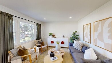 Building Photo - 433 E 19th St