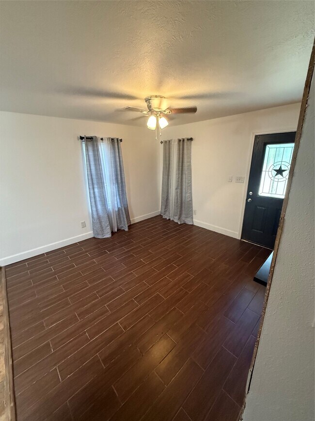 Foto del edificio - 919 Lovett St