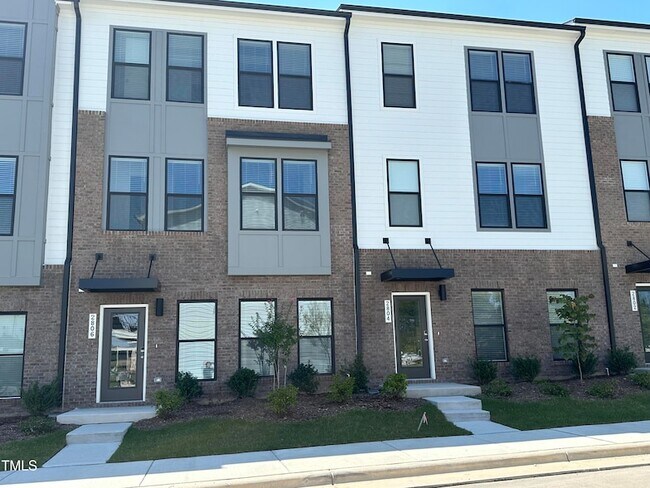 Building Photo - 2806 Kempthorne Rd