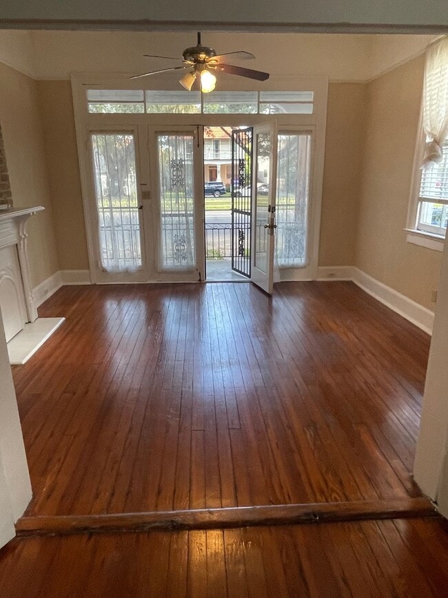 Building Photo - 4412-4412 Canal St