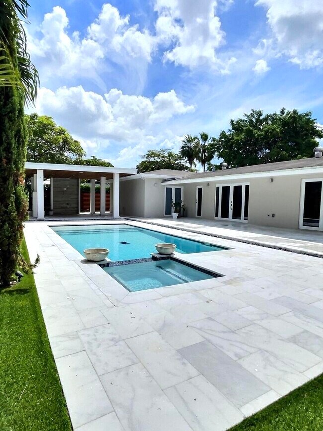 Foto del edificio - 9221 SW 59th St