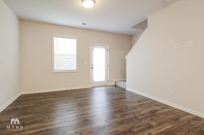 Building Photo - 10 Oak Rose Dr