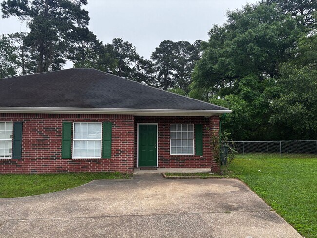 Foto del edificio - 103 Elkwood Cir