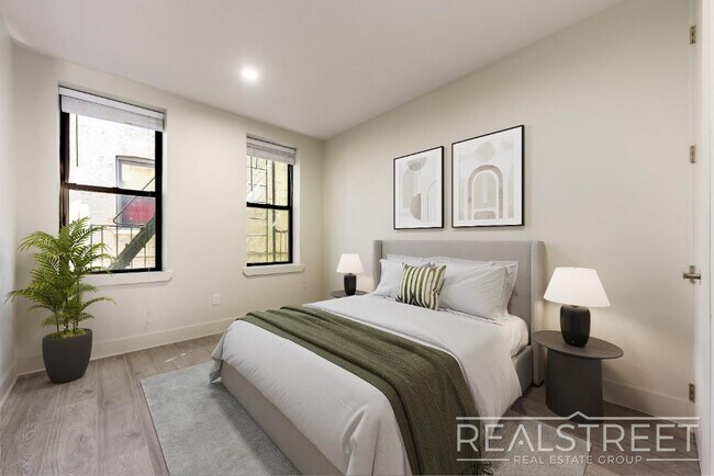 Foto del edificio - Modern 2 Bed in Park Slope
