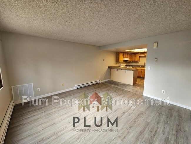 Building Photo - Lease Pending | 809 Bulwer Street