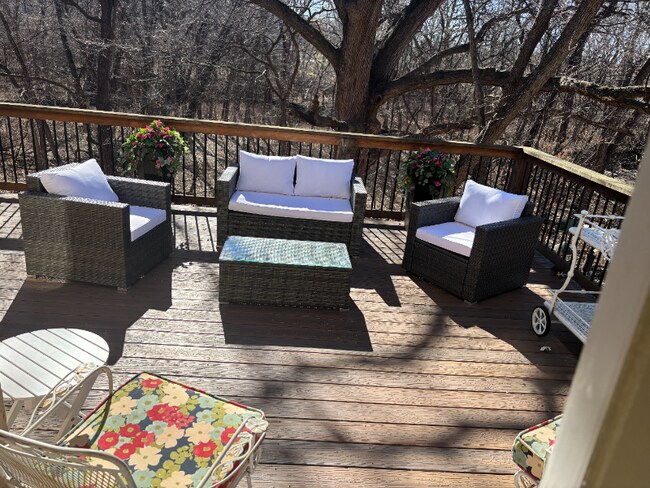 Building Photo - 10747 Oakmont St