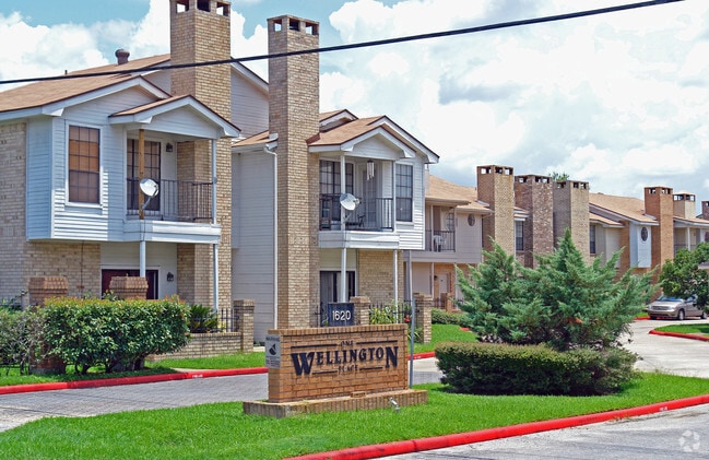 Building Photo - One Wellington Place