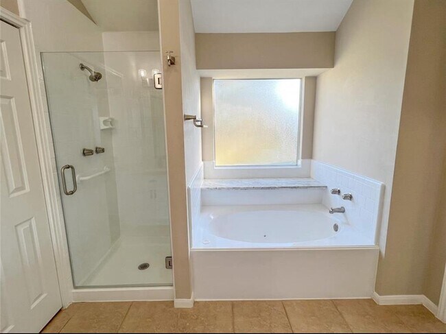 Foto del edificio - 3017 Quill Meadow Dr
