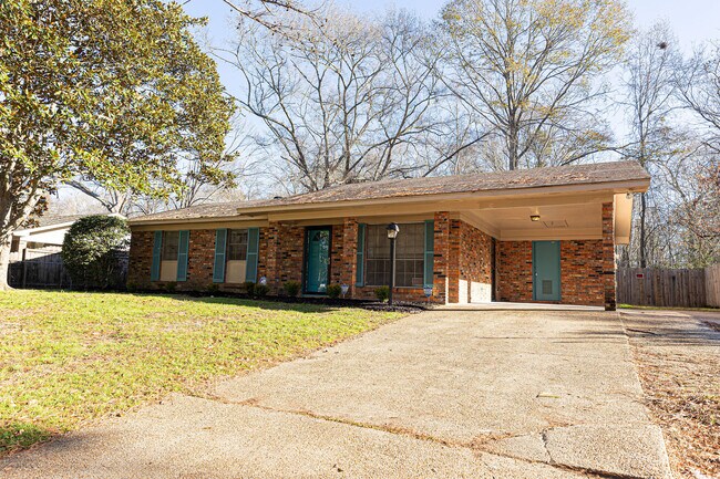 Front exterior, car port, driveway - 2558 Crestleigh Mnr