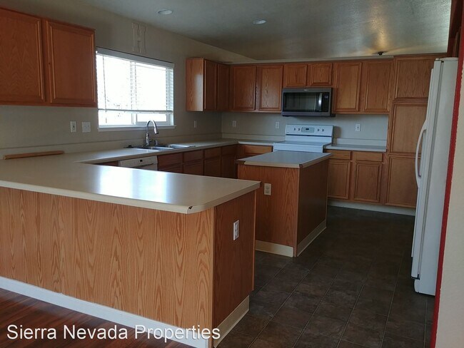 Building Photo - 3 br, 2 bath House - 17616 Grand Valley