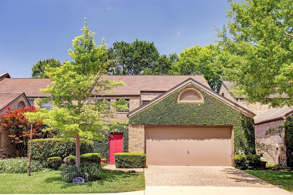 Foto principal - 10 Town Oaks Pl