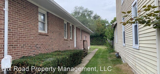 Building Photo - 3 br, 1 bath House - 105 Third Street,