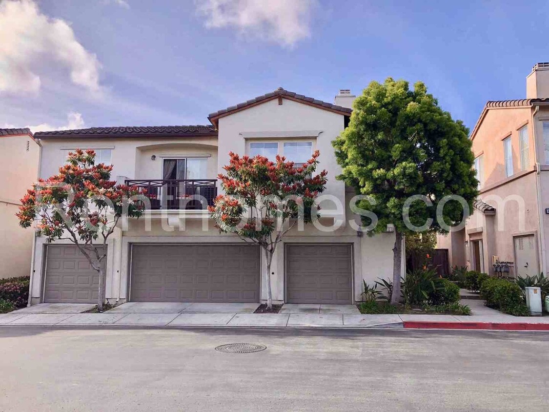 Primary Photo - Carmel Valley, 3765 Carmel View Rd #1, All...