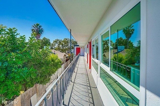 Building Photo - 1512 Sherman Pl
