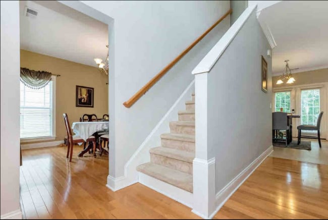 Building Photo - 7012 City View Dr